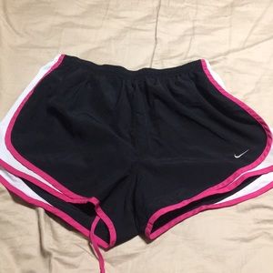 Nike Dri-Fit shorts women’s large lg black pink